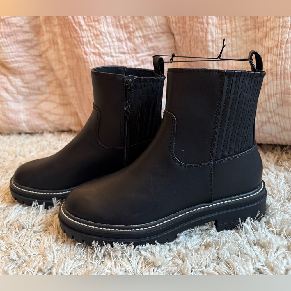 Size 8 Short Black Platform Boots New With Tags